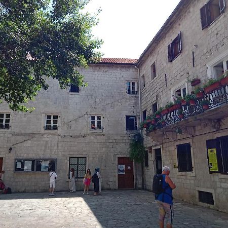 Appartamento Centar Starog Grada Cattaro Esterno foto