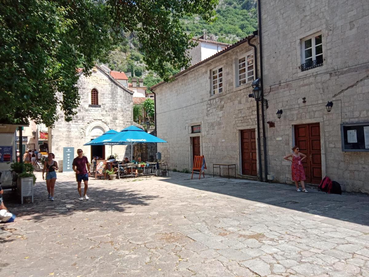 Appartamento Centar Starog Grada Cattaro Esterno foto